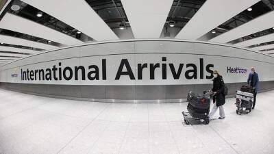Борис Джонсон - Грант Шэппс - В Великобритании отменят 10-дневный карантин для непривитых туристов - iz.ru - Англия - Китай - Израиль - Мексика