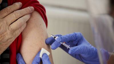 В Мордовии прививку от COVID-19 получили более 574 тысяч человек - russian.rt.com - Свердловская обл. - республика Мордовия