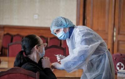 Владимир Зеленский - COVID-прививки получили еще 70 тысяч украинцев - korrespondent.net - Украина