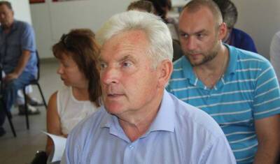 Врачи в Курске призвали наказать депутата, который предлагал лечить ковид самогоном - newizv.ru - Курск