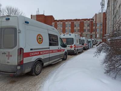 «Подвези врача»: в Петербурге ищут автоволонтеров на фоне взрывной волны коронавируса - rosbalt.ru - Санкт-Петербург