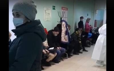 Ухтинцы вновь сообщают о наплыве больных в ковидный центр - komiinform.ru - республика Коми