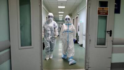Александр Беглов - Больной коронавирусом годовалый малыш скончался в Петербурге - inforeactor.ru - Петербурга