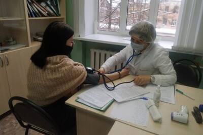 В Костроме прошла первая пробная вакцинация от COVIDа среди подростков - yar.mk.ru - Кострома