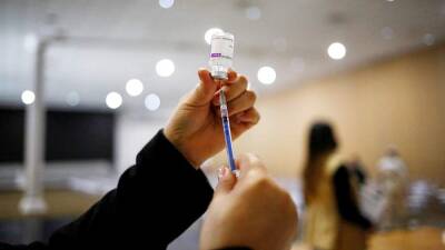 Дмитрий Медведев - В России рассматривают заявки на регистрацию двух иностранных вакцин от COVID-19 - iz.ru - Россия - Китай - Израиль