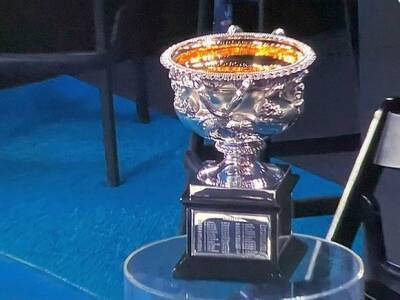 Даниил Медведев - Рафаэль Надаль - 35-летний Надаль «украл» у Медведева верную победу на Australian Open - rosbalt.ru - Австралия
