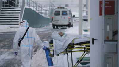 В России за сутки госпитализировали 9090 человек с коронавирусом - russian.rt.com - Россия
