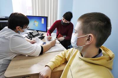 Как проходит вакцинация подростков от коронавируса - tvc.ru - Россия - Москва