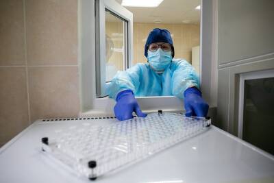 Во Франции выявлен новый штамм коронавируса. У него 46 мутаций - znak.com - Франция - Камерун - Марсель