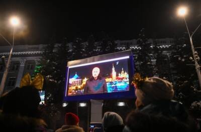 Владимир Путин - Дмитрий Песков - В Кремле ответили на слухи о бронежилете на Путине во время новогоднего обращения - govoritmoskva.ru - Россия