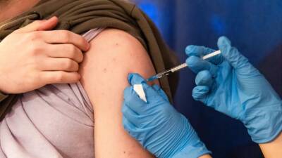 В Ганновере 42 ребенка вакцинированы препаратом для взрослых. Каковы последствия? - germania.one - Германия