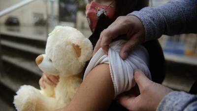 Александр Гинцбург - Гинцбург назвал срок начала применения детской вакцины от COVID-19 - iz.ru - Израиль