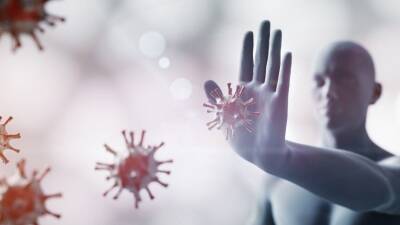 Сергей Токарев - Ученый предупредил о способности омикрона нейтрализовать иммунитет - 5-tv.ru - Сша - Япония