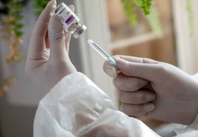 Виктор Ляшко - Украина вводит бустерную вакцинацию от COVID для всех старше 18 лет - facenews.ua - Украина