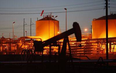 Росія та Саудівська Аравія планують різке скорочення видобутку нафти, - FT - rbc.ua - Сша - Україна - Росія