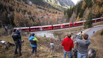 В Швейцарии побит рекорд самого длинного пассажирского поезда - obzor.lt - Швейцария
