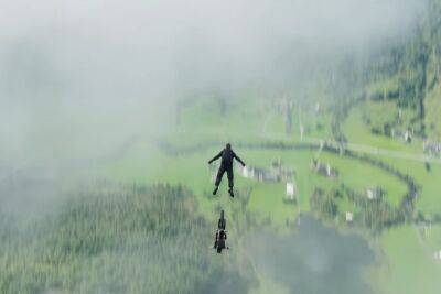 Томас Круз - Потрясающий прыжок Тома Круза с горы на мотоцикле для фильма «Миссия невыполнима 7». Как готовили и снимали «грандиознейший трюк в истории кино» - itc.ua - Украина - Норвегия