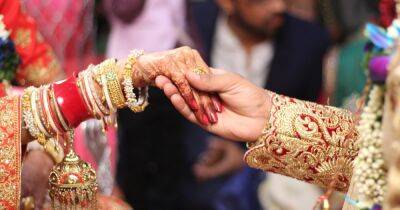 Индия - В Индии мужчину могут посадить на 7 лет за женитьбу на близнецах (видео) - focus.ua - Украина - Мумбаи - штат Махараштра - India
