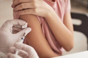 Александр Гинцбург - В конце февраля начнутся испытания вакцины от ковида для детей 6-11 лет - vologda-poisk.ru - Россия