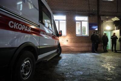 Сотрудник скорой помощи рассказал, как идет борьба с омикроном в Санкт–Петербурге - znak.com - Санкт-Петербург
