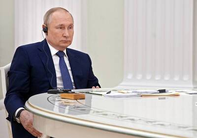 Владимир Путин - Дмитрий Песков - Песков объяснил необходимость длинного стола на встрече Путина с Макроном - tvc.ru - Россия - Франция - Президент