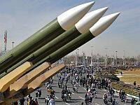 Иран отмечает 43-летие исламской революции, сжигая флаги Израиля, США и Великобритании - newsland.com - Сша - Англия - Париж - Иран - Израиль - Игил - Тегеран