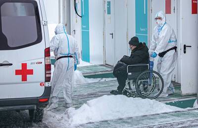 В России за сутки попали в больницы 18597 человек с коронавирусом - tvc.ru - Россия - Москва