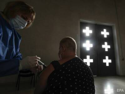 В Украине за сутки сделали 36 тыс. прививок от коронавируса, меньше всего – в Волынской области - gordonua.com - Украина - Китай - Киев - Волынская обл.