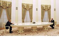 Владимир Путин - Эммануэль Макрон - Олафа Шольца - Переговоры Шольца и Путина: все тот же длинный стол и "странные требования" Кремля - newsland.com - Россия - Москва - Франция - Украина - Ссср - Сша - Германия - Вашингтон - Президент