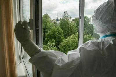 Число попавших в больницу с COVID-19 за сутки снизилось на 10% - pnp.ru - Россия - Санкт-Петербург - Москва