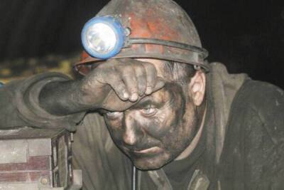 "Составы угля идут в Китай, а шахтеры живут все хуже" - smartmoney.one - Китай
