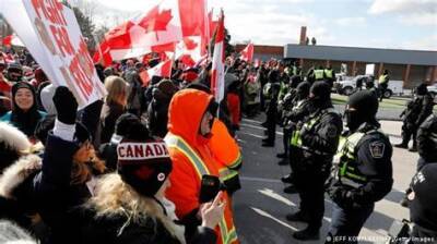 Джастин Трюдо - В канадской столице задержали более 100 человек протестующих - newsland.com - Канада - Оттава