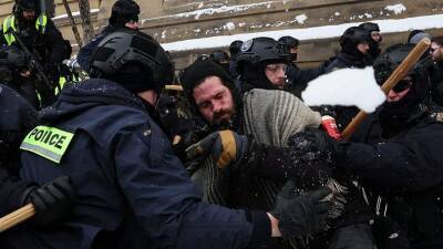 Джастин Трюдо - Питер Слоли - В Оттаве за дня дня задержали около 150 участников протестов - iz.ru - Канада - Израиль - Оттава