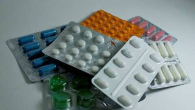 Фармаколог рассказала, кому нельзя принимать антибиотики - mir24.tv