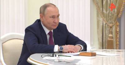 Владимир Путин - Путин выступил против попыток Запада политизировать Олимпиаду - ren.tv - Россия - Китай