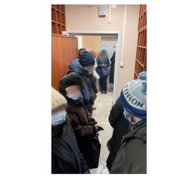 Петербуржцы заражаются Covid-19 в гигантских очередях на прием ко врачу - actualnews.org - Санкт-Петербург