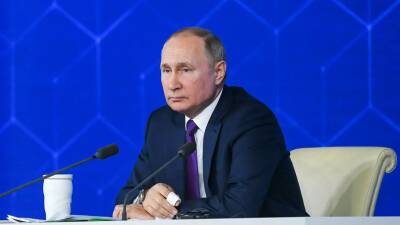 Владимир Путин - Путин заявил о возможном снятии ограничений для лиц, контактировавших с больным COVID-19 - russian.rt.com - Россия - Москва - Президент