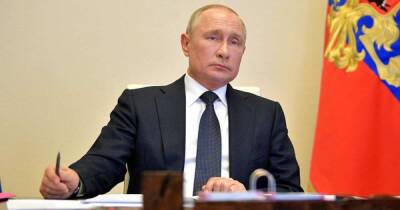 Владимир Путин - Путин: нелогично возбуждать дела после погашения налоговых долгов - ren.tv - Россия