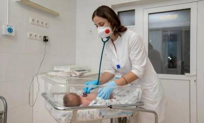 Тюменские врачи спасли новорожденную девочку с ветряной оспой и двусторонней пневмонией - news.megatyumen.ru - Пресс-Служба
