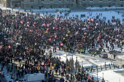 Джастин Трюдо - В Канаде восьмой день продолжаются протесты против коронавирусных ограничений - runews24.ru - Сша - Канада - Оттава