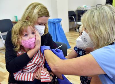 Александр Гинцбург - Гинцбург рассказал о вакцине для детей от 6 месяцев до 6 лет - tvc.ru - Россия