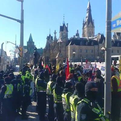 Организаторы протестов против ковид ограничений в Канаде начали сбор средств на новом сайте - radiomayak.ru - Сша - Канада - Оттава