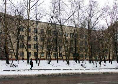 Тело пенсионера с огнестрельным ранением в голову нашли в московской поликлинике - province.ru