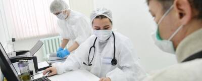 Правительство Удмуртии продлило ежемесячные выплаты медработникам, работающим с коронавирусом - runews24.ru - республика Удмуртия