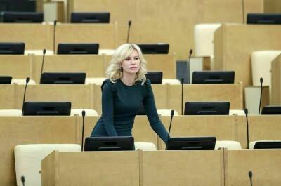 Татьяна Голикова - Депутат призвала допустить в социальные учреждения волонтеров - pnp.ru - Россия