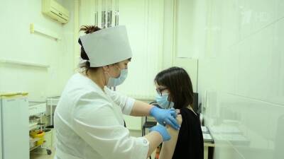 Именно штаммом «омикрон» все чаще болеют дети - 1tv.ru - Москва - Хабаровск