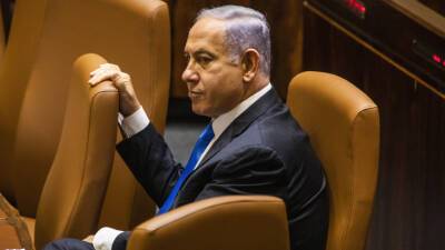 Биньямин Нетаньяху - Нафтали Беннет - Яир Лапид - Нетаньяху заразился коронавирусом - mir24.tv - Израиль