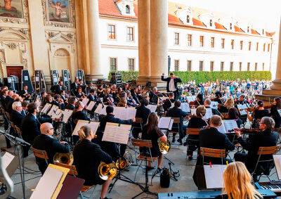 Симфонический оркестр Праги анонсировал бесплатный концерт музыки из фильмов - vinegret.cz - Прага - Чехия