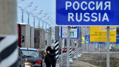 Россия снимает все ограничения по COVID-19 при пересечении границ - svoboda.org - Россия - Белоруссия