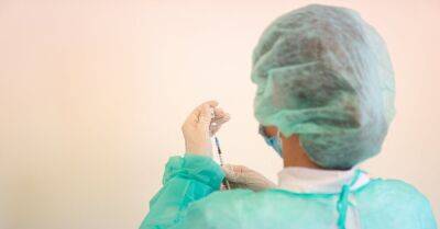 Консилиум врачей подтвердил побочный эффект после вакцинации, но в компенсации отказано - rus.delfi.lv - Латвия